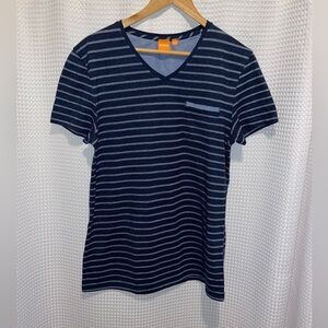 2/49$ Hugo BOSS Orange V neckline T‎ shirt size medium
